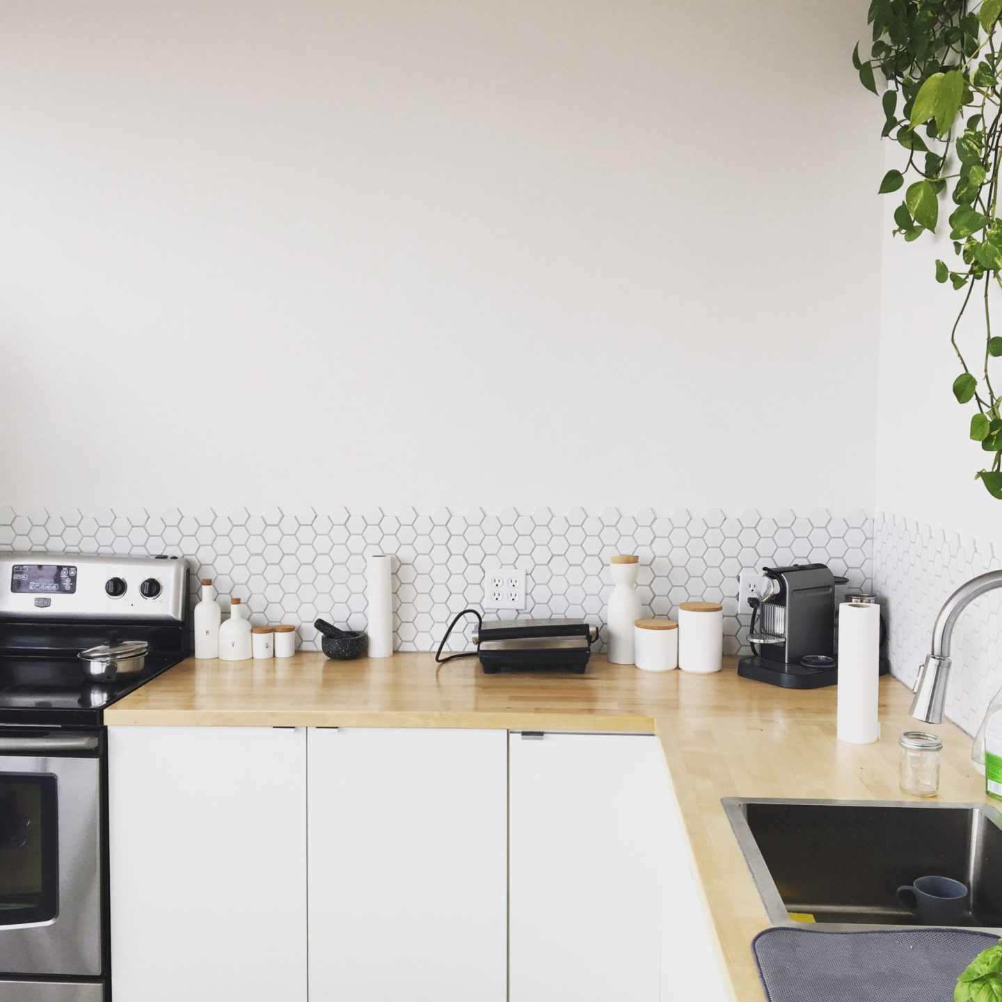 Things To Think About When Cleaning and Clearing Your Kitchen
